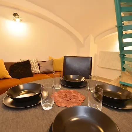 Star Center Apartment